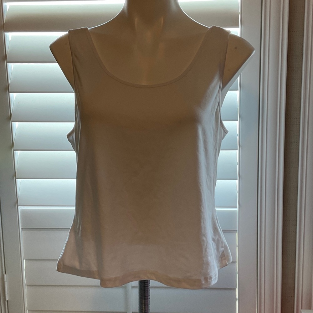 SHEIN Classic White Tank Top